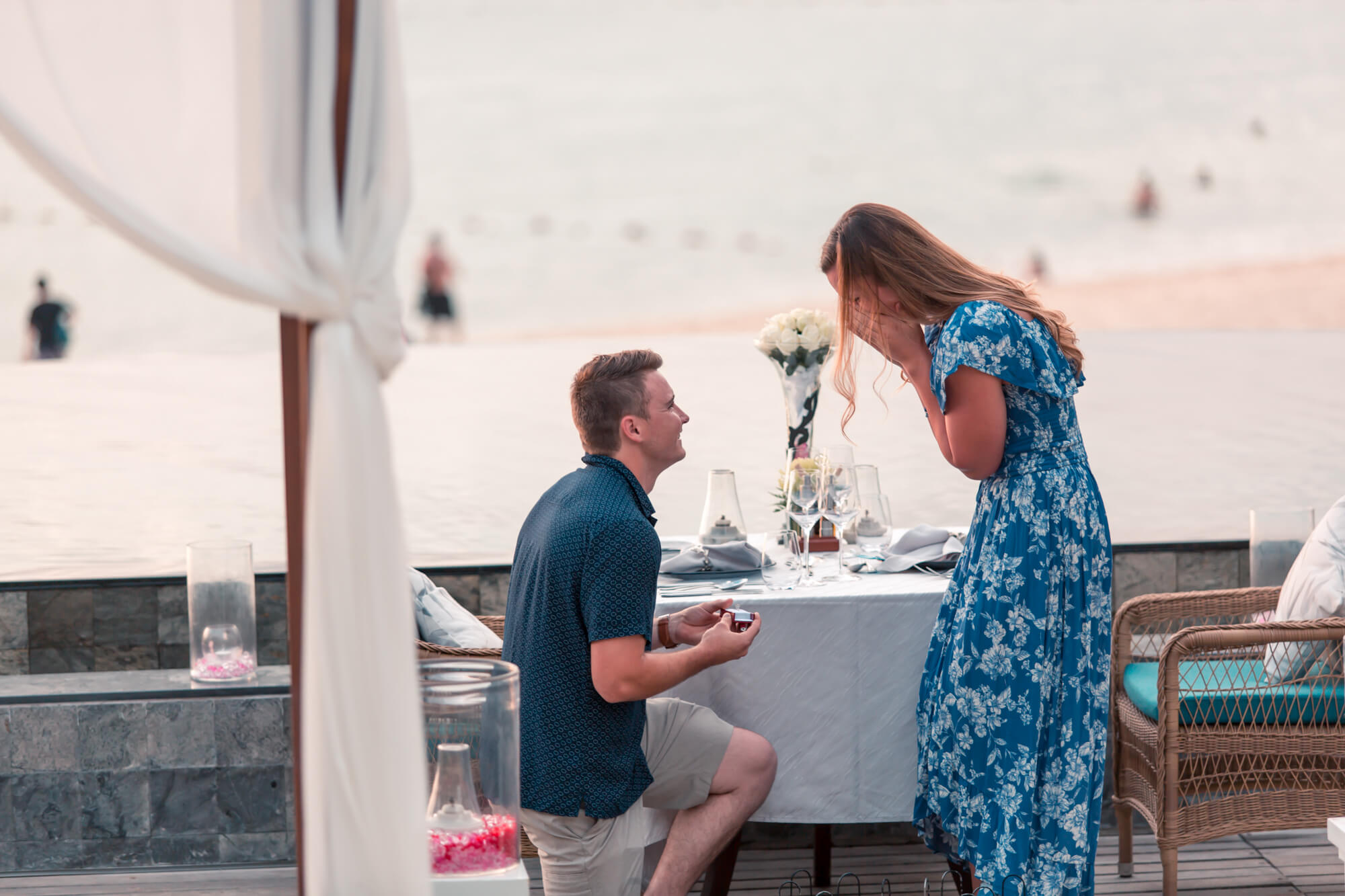 Kyle Parkes surprise to propose at The Shore katathani hotel.